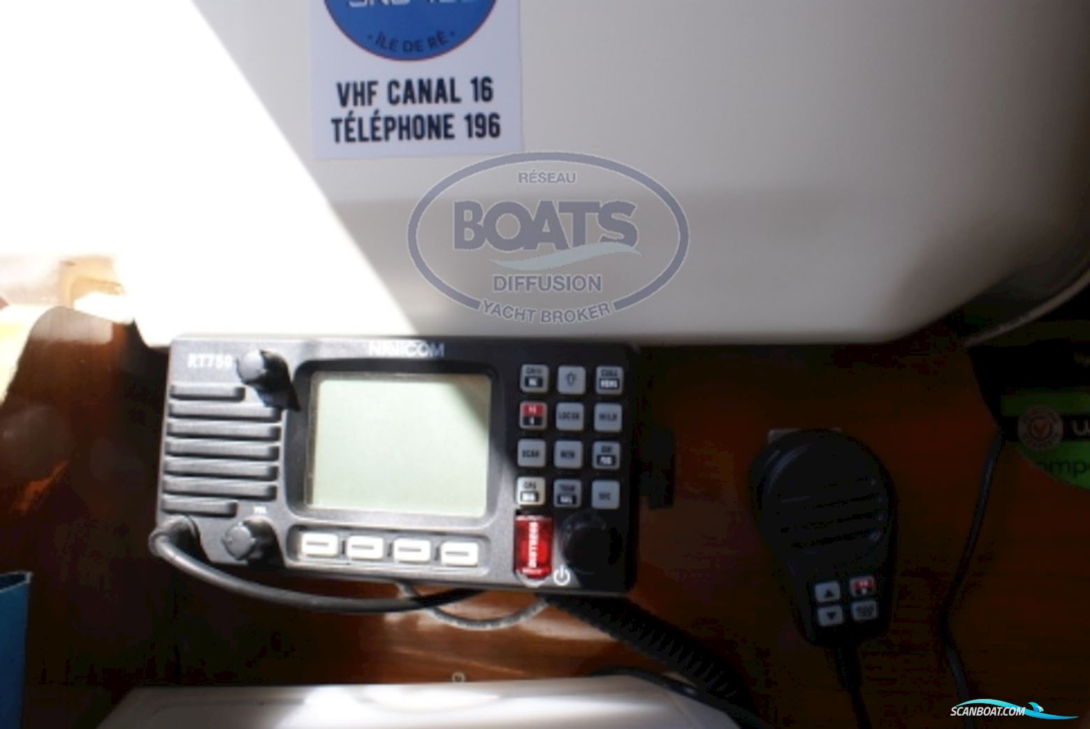 Jeanneau Cap Camarat 755 WA Moteur Neuf