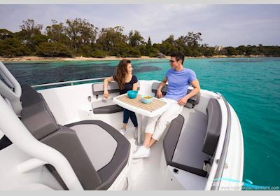Jeanneau Cap Camarat 7.5CC Motorboat 2026, with Yamaha engine, France