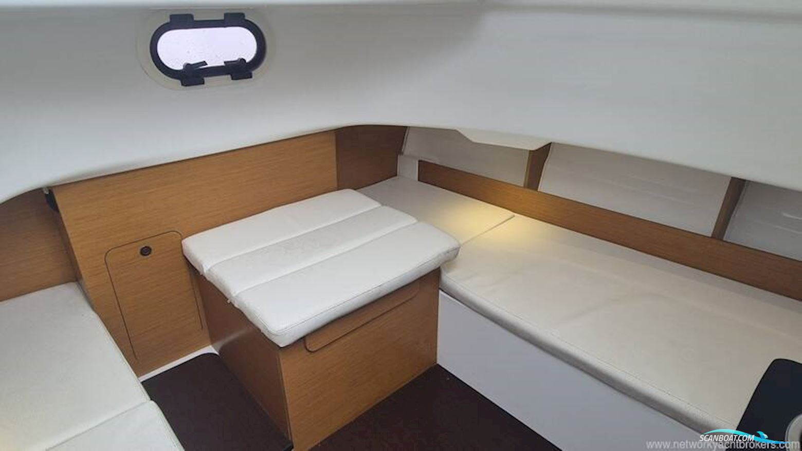 Jeanneau Cap Camarat 8.5 CC