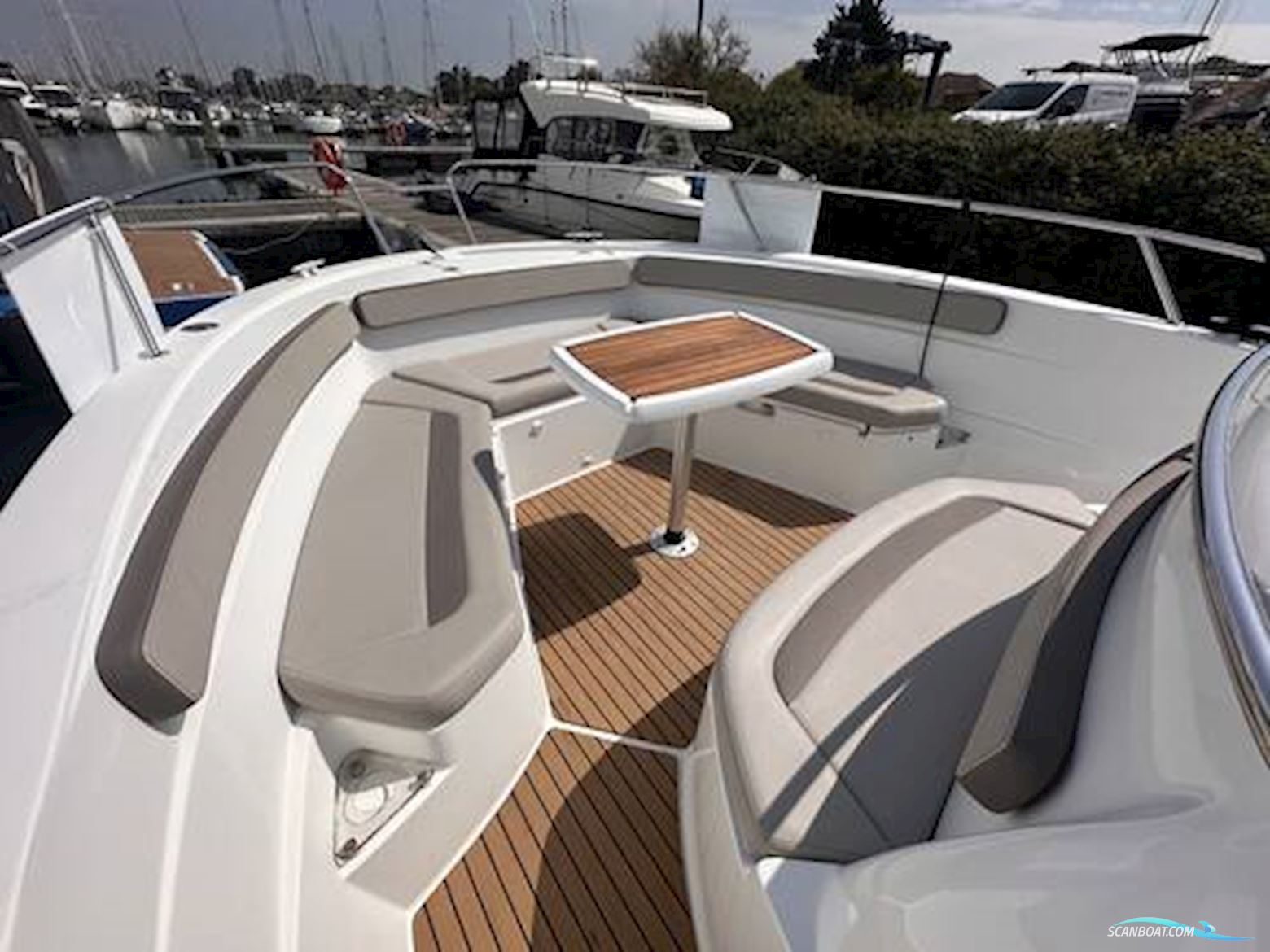 Jeanneau Cap Camarat 8.5 CC