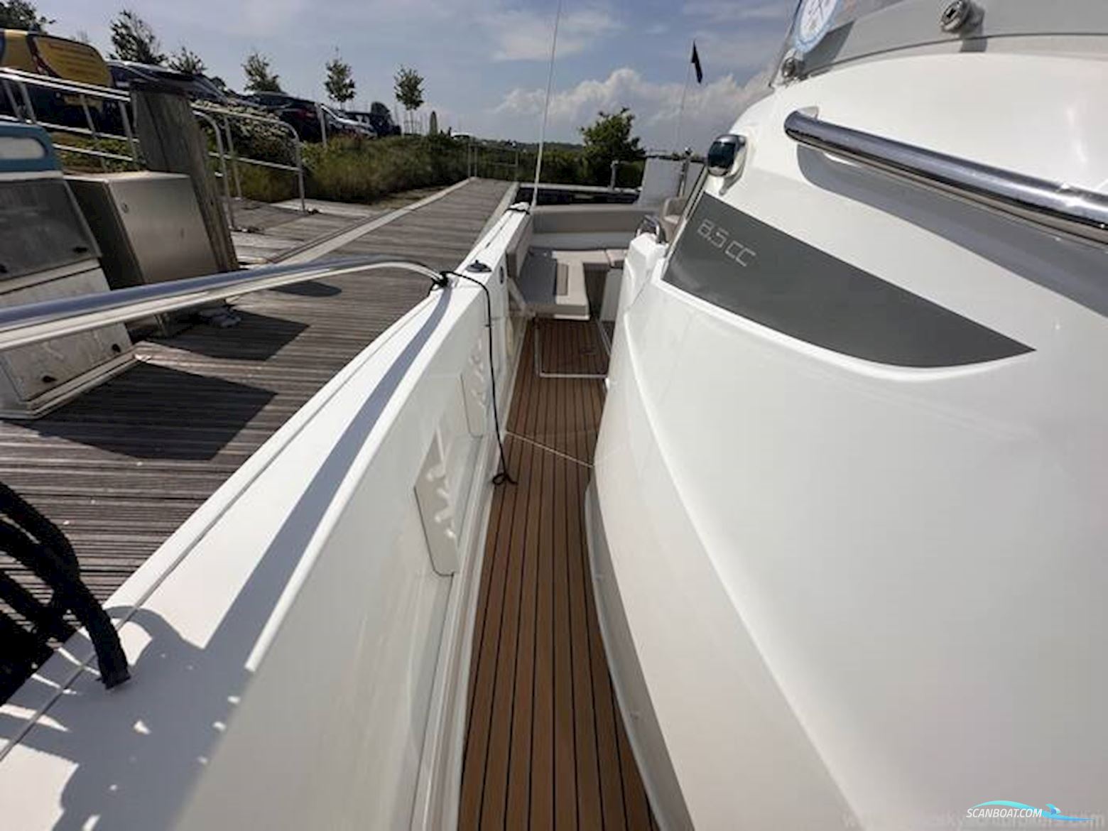 Jeanneau Cap Camarat 8.5 CC