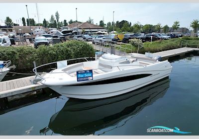 Jeanneau Cap Camarat 8.5 CC Motorboat 2015, with Yamaha engine, United Kingdom