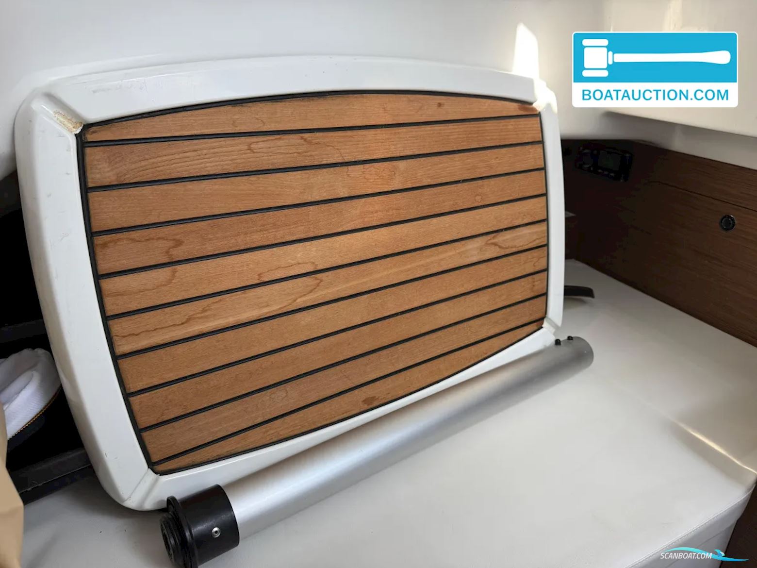 Jeanneau Cap Camarat 8.5CC