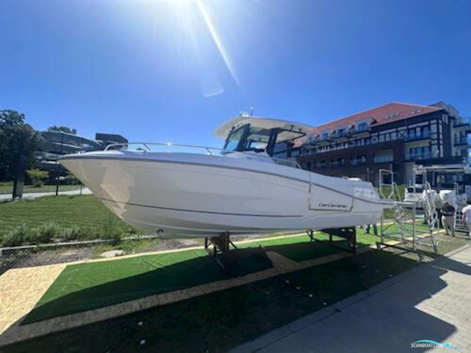 Jeanneau Cap Camarat 9.0 CC Series 2