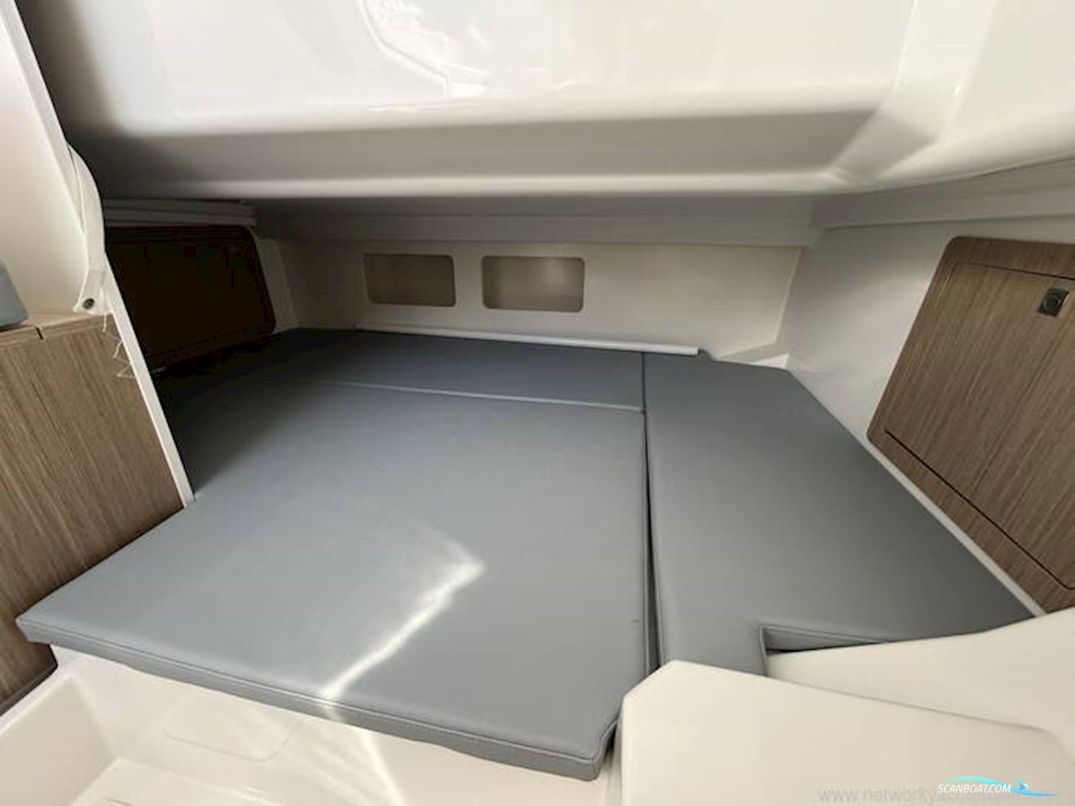 Jeanneau Cap Camarat 9.0 CC Series 2