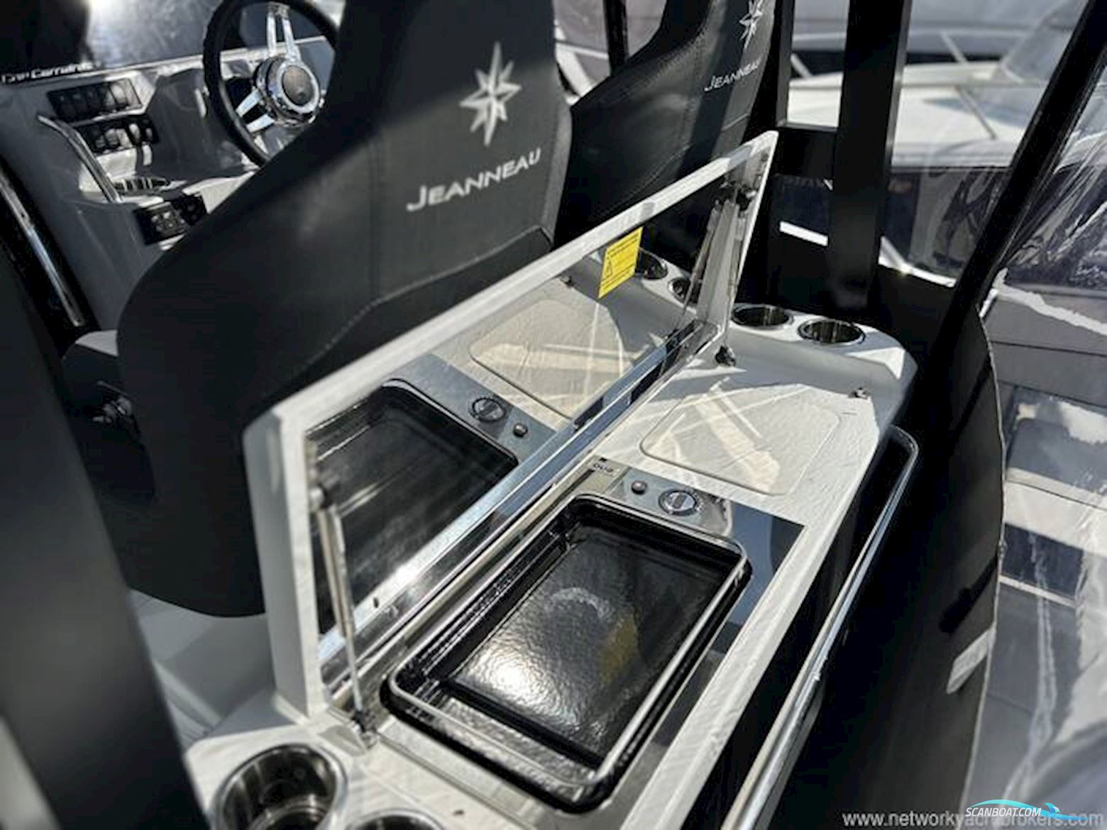 Jeanneau Cap Camarat 9.0 WA S2