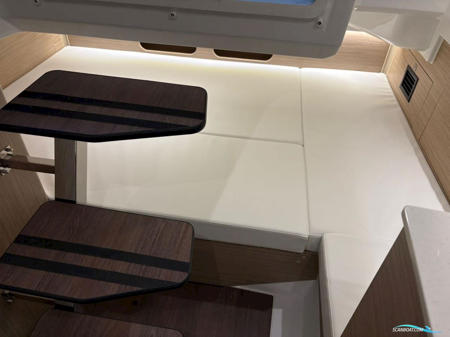 Jeanneau Cap Camarat 9.0 WA S2