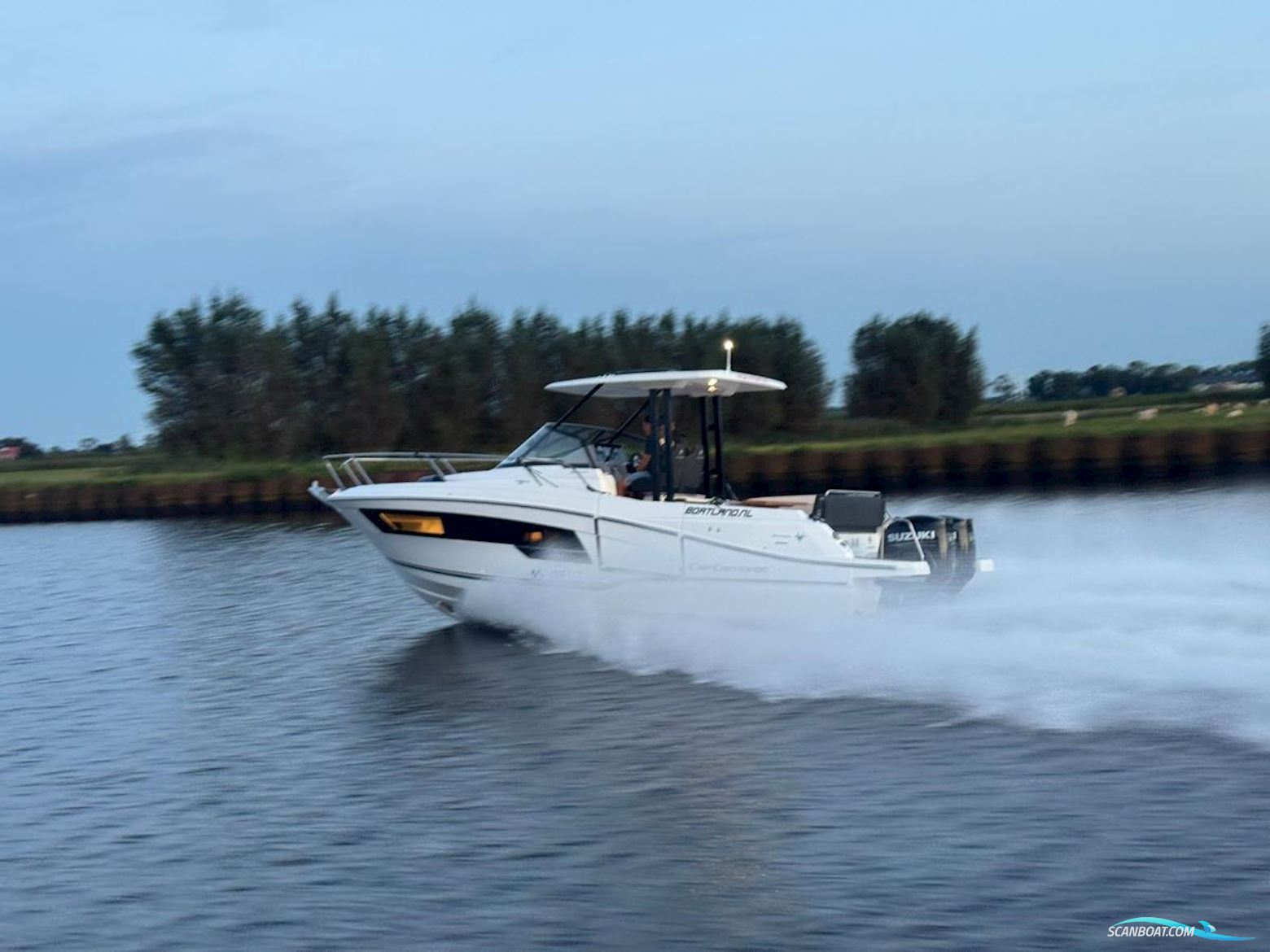 Jeanneau Cap Camarat 9.0 WA Serie 2 new model!