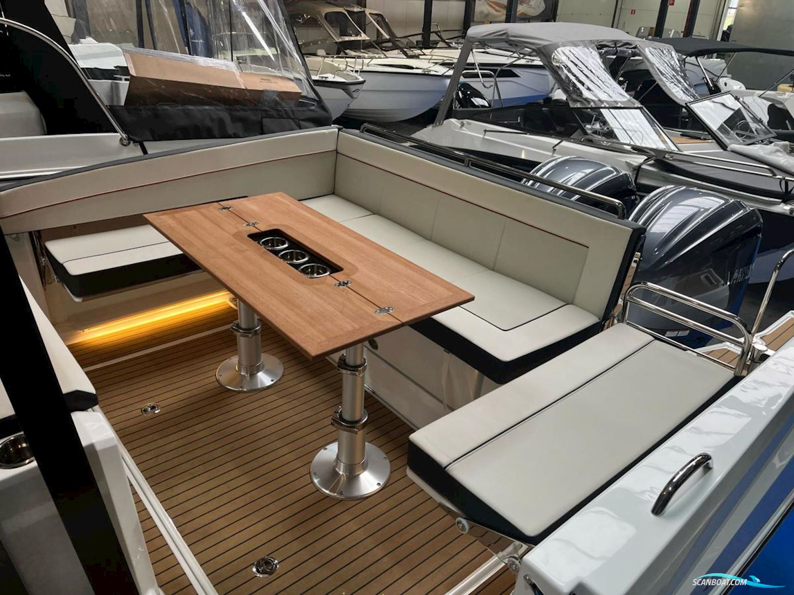 Jeanneau Cap Camarat 9.0 WA Serie 2 New Model!