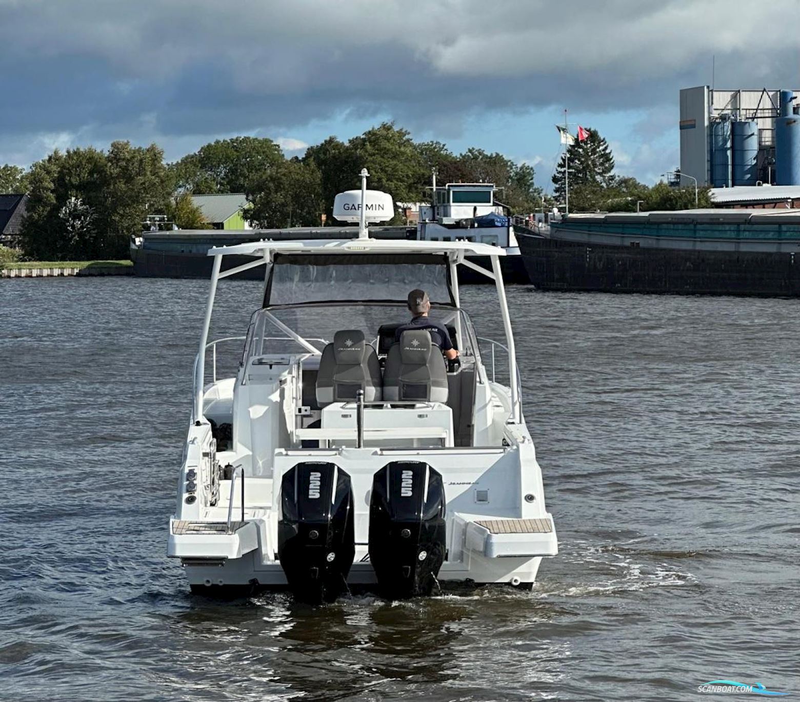 Jeanneau Cap Camarat 9.0 Walk Around With Hard-Top And Airconditioning