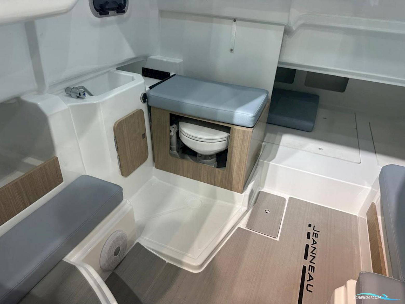 Jeanneau Cap Camarat 9.0CC S2 Nieuw Model! Dit Schip is Aanwezig op de Yamaha Stand Van Hiswa te Water 2026.