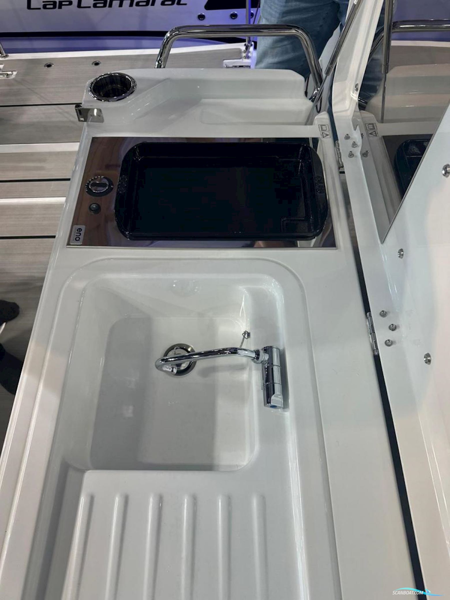 Jeanneau Cap Camarat 9.0CC S2 Nieuw Model! Dit Schip is Aanwezig op de Yamaha Stand Van Hiswa te Water 2026.