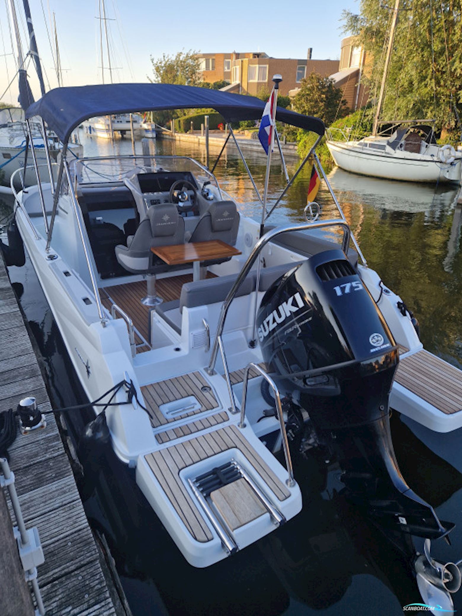 Jeanneau Cap Camera 6.5 WA Serie III