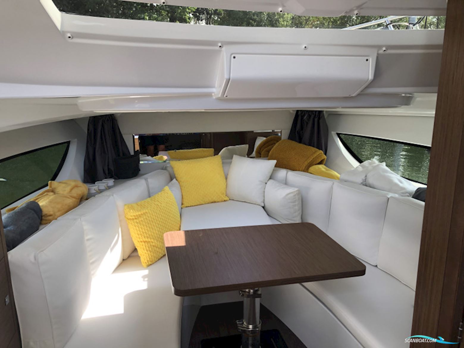 Jeanneau Cap Camerat 10.5 WA