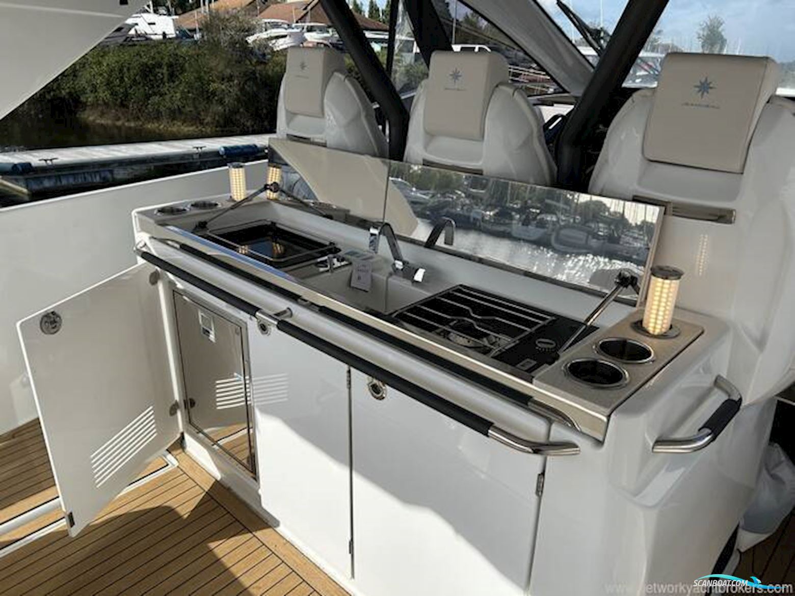 Jeanneau DB37