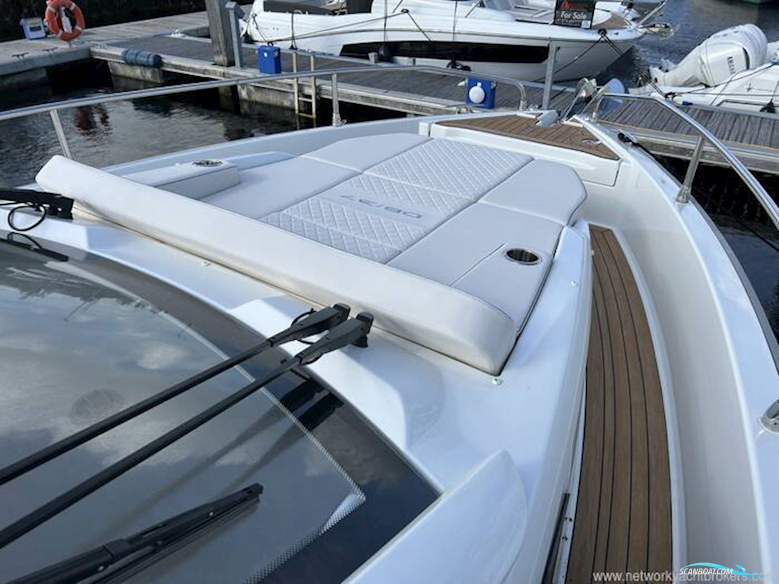 Jeanneau DB37