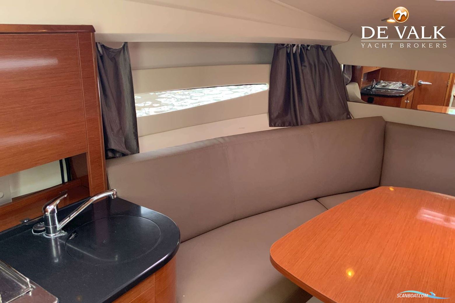 Jeanneau Leader 8