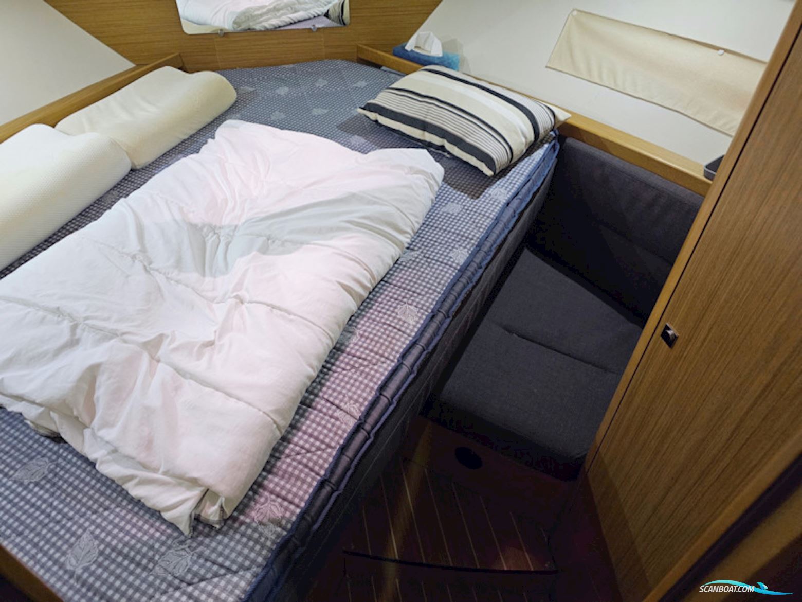 Jeanneau Merry Fisher 10 Fly