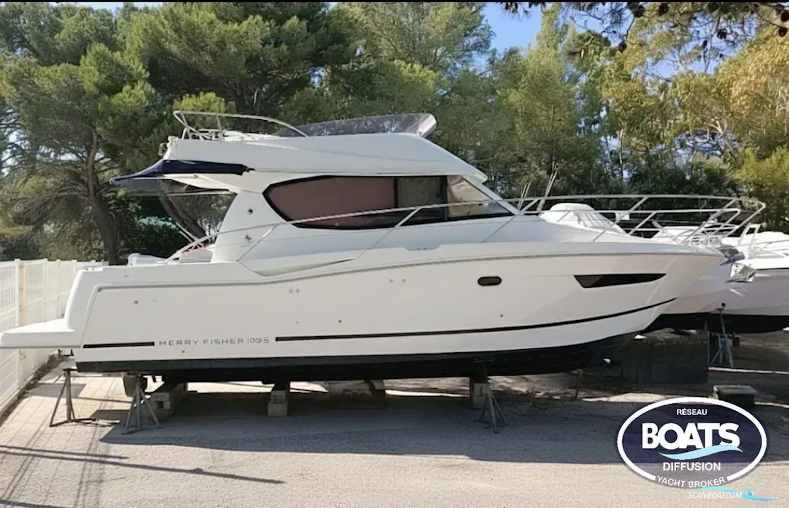 Jeanneau Merry Fisher 10 Motorboat 2011, with Volvo Penta engine, France