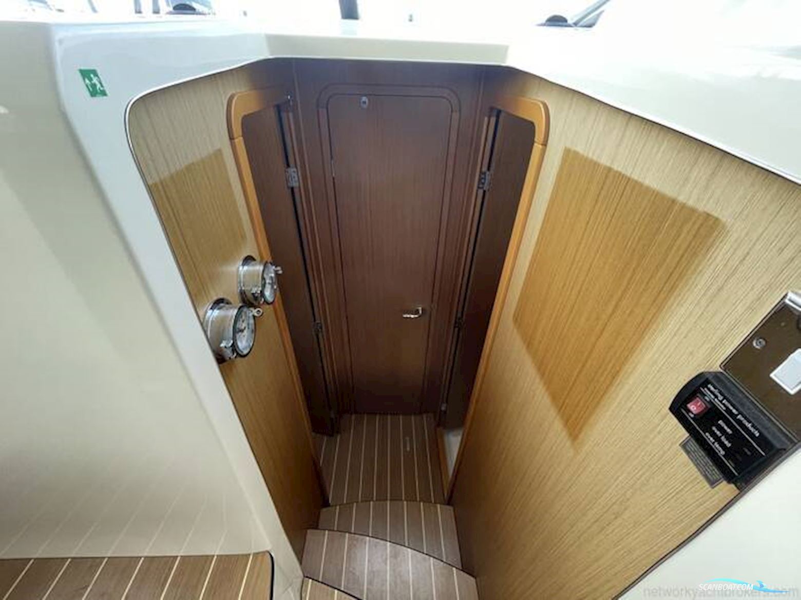 Jeanneau Merry Fisher 10