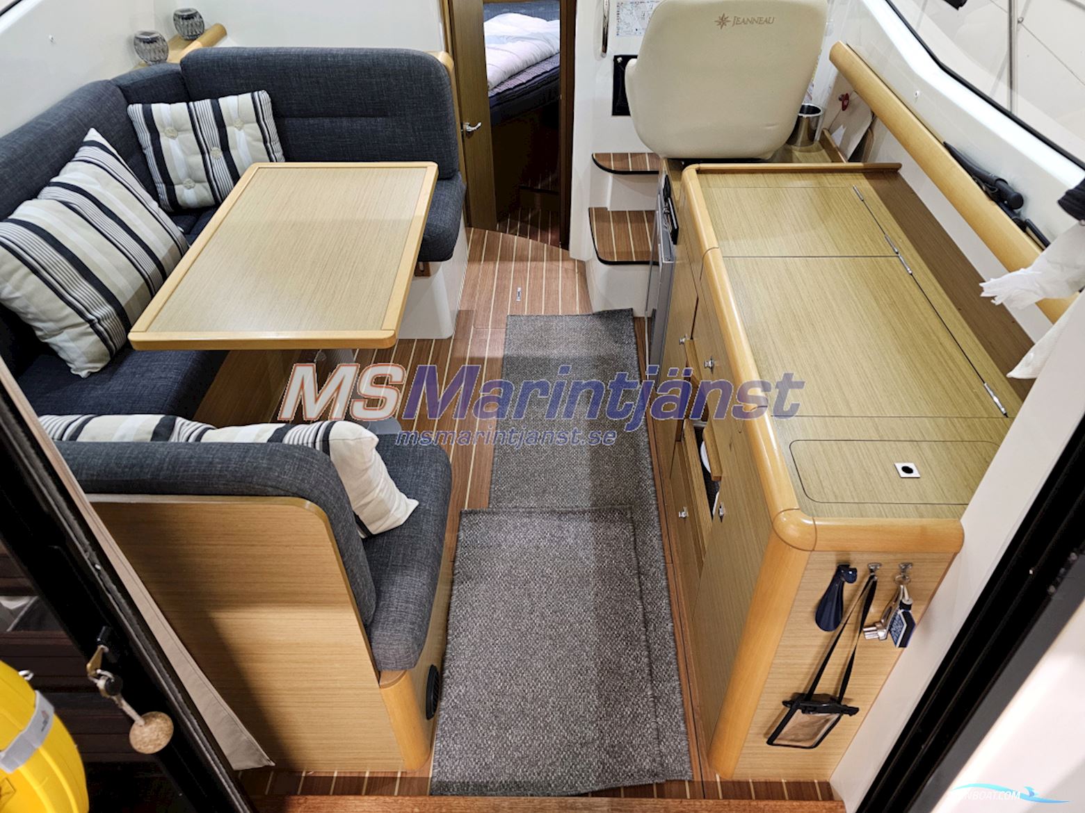 Jeanneau Merry Fisher 10
