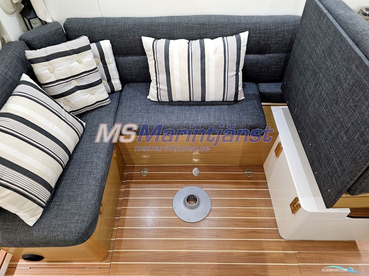 Jeanneau Merry Fisher 10