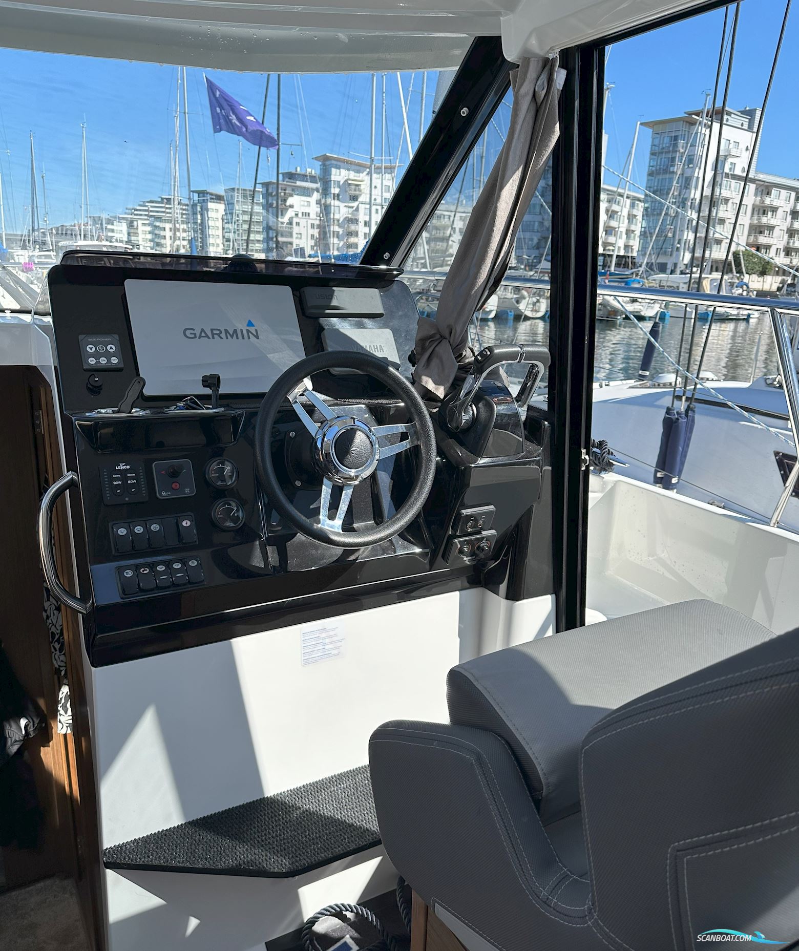 Jeanneau Merry Fisher 1095 Coupé