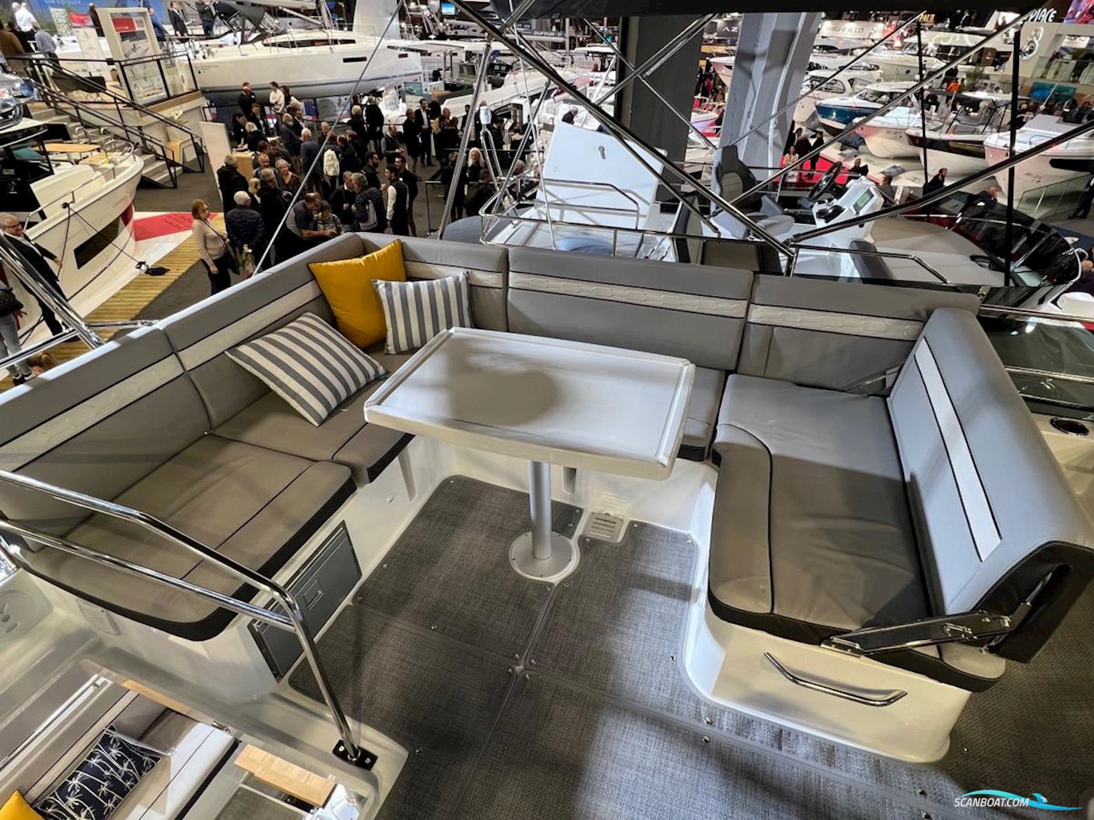 Jeanneau Merry Fisher 1295 FLY