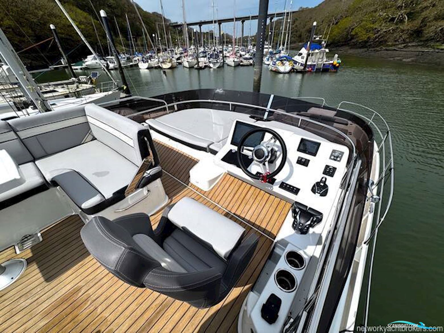 Jeanneau Merry Fisher 1295 Fly