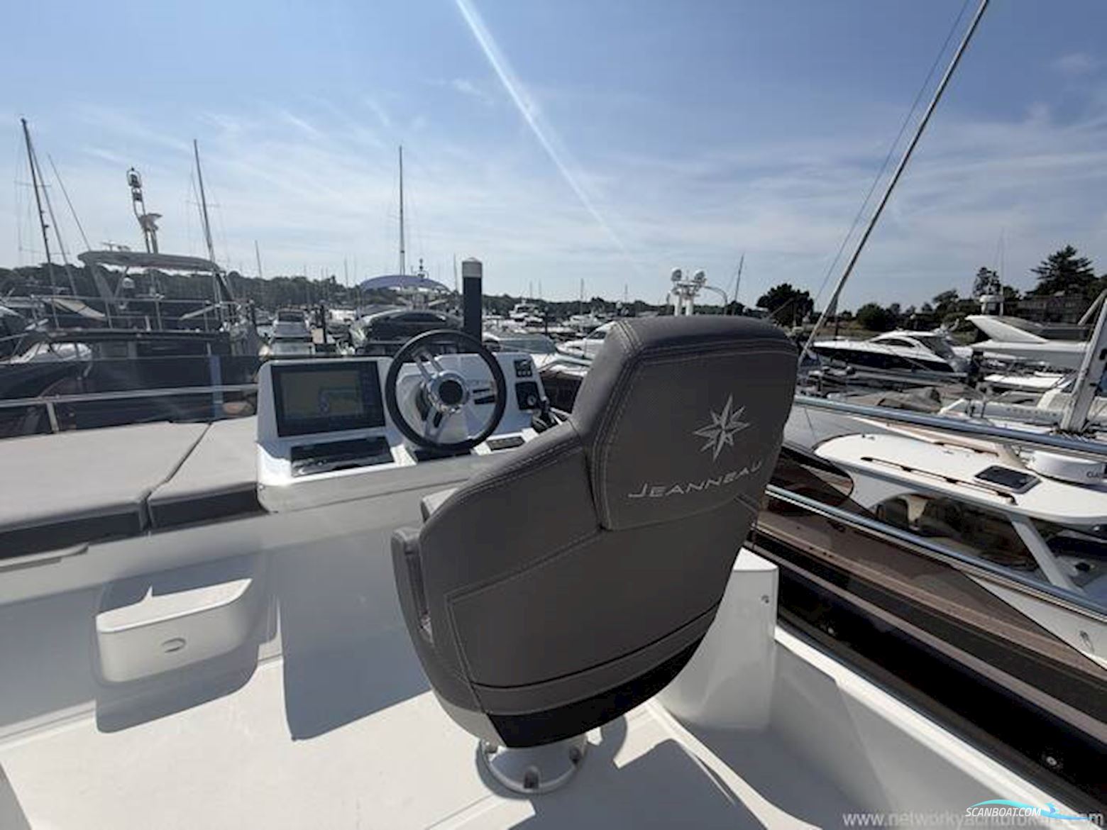 Jeanneau Merry Fisher 1295 Fly