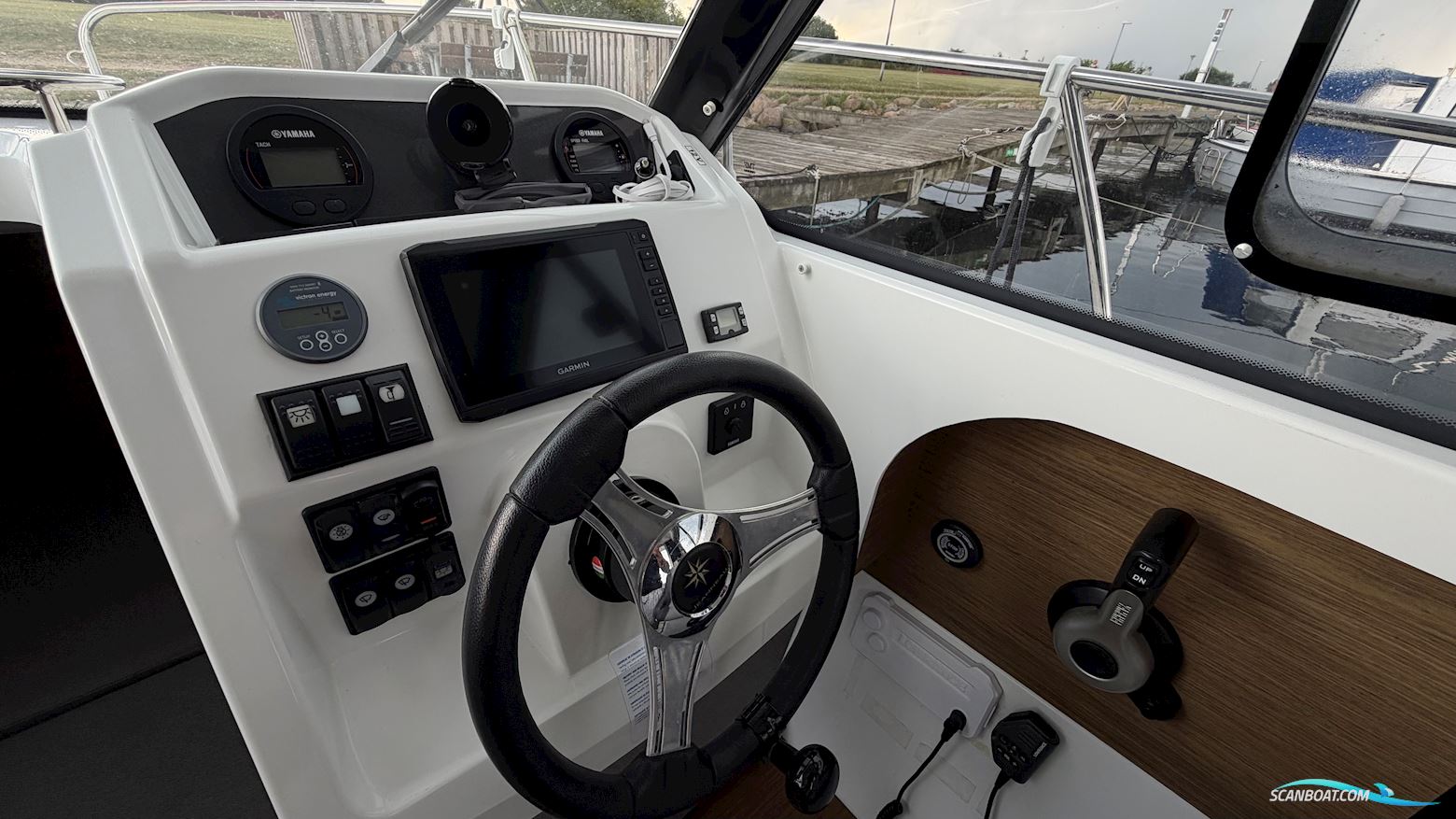 Jeanneau Merry Fisher 605
