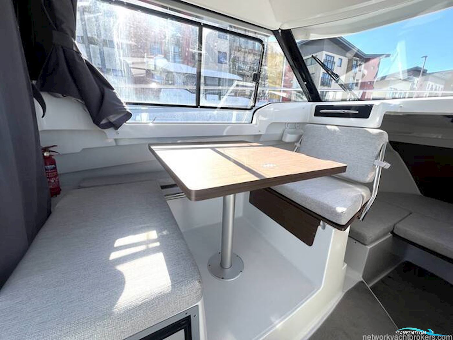 Jeanneau Merry Fisher 695