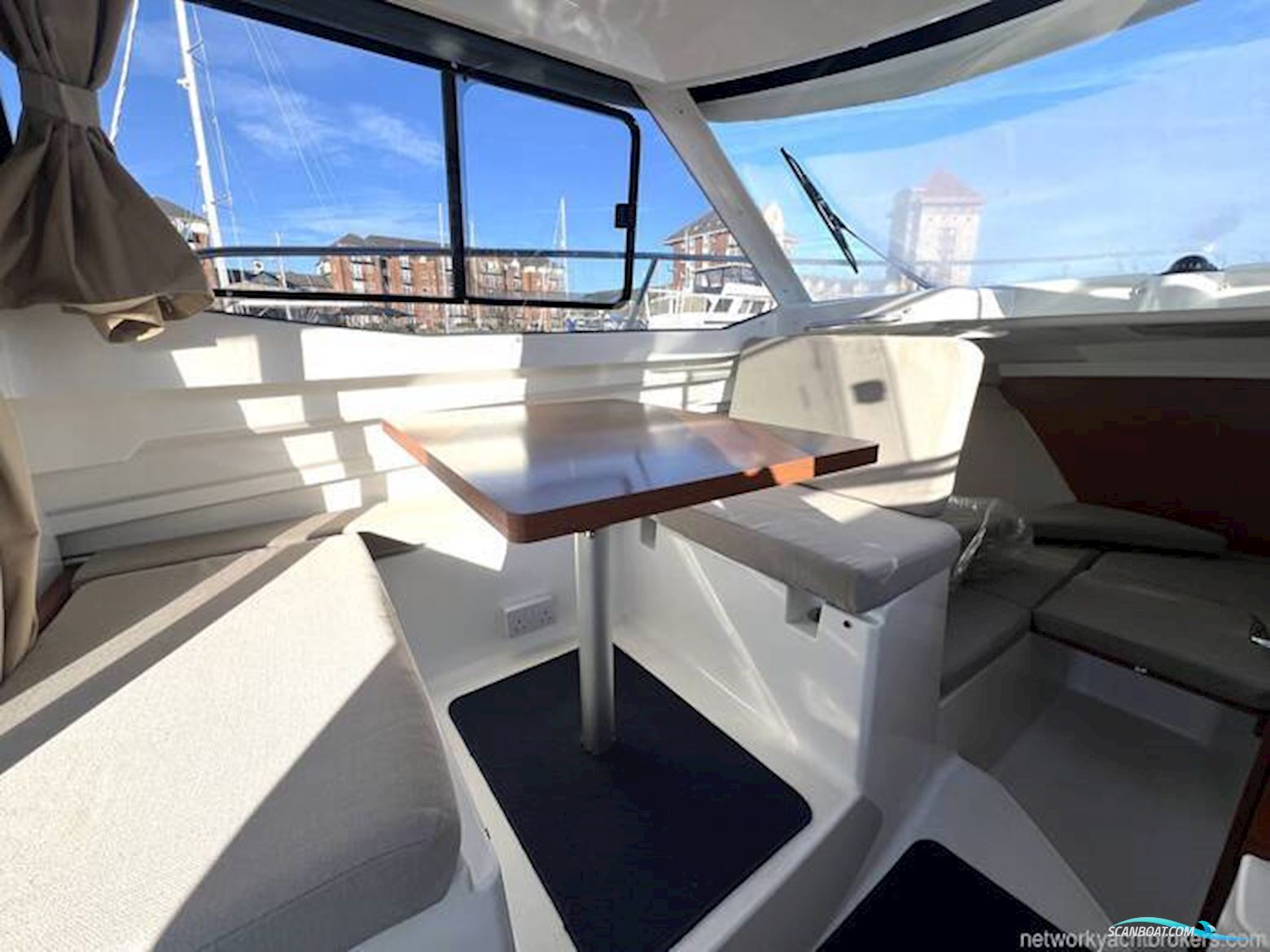 Jeanneau Merry Fisher 695