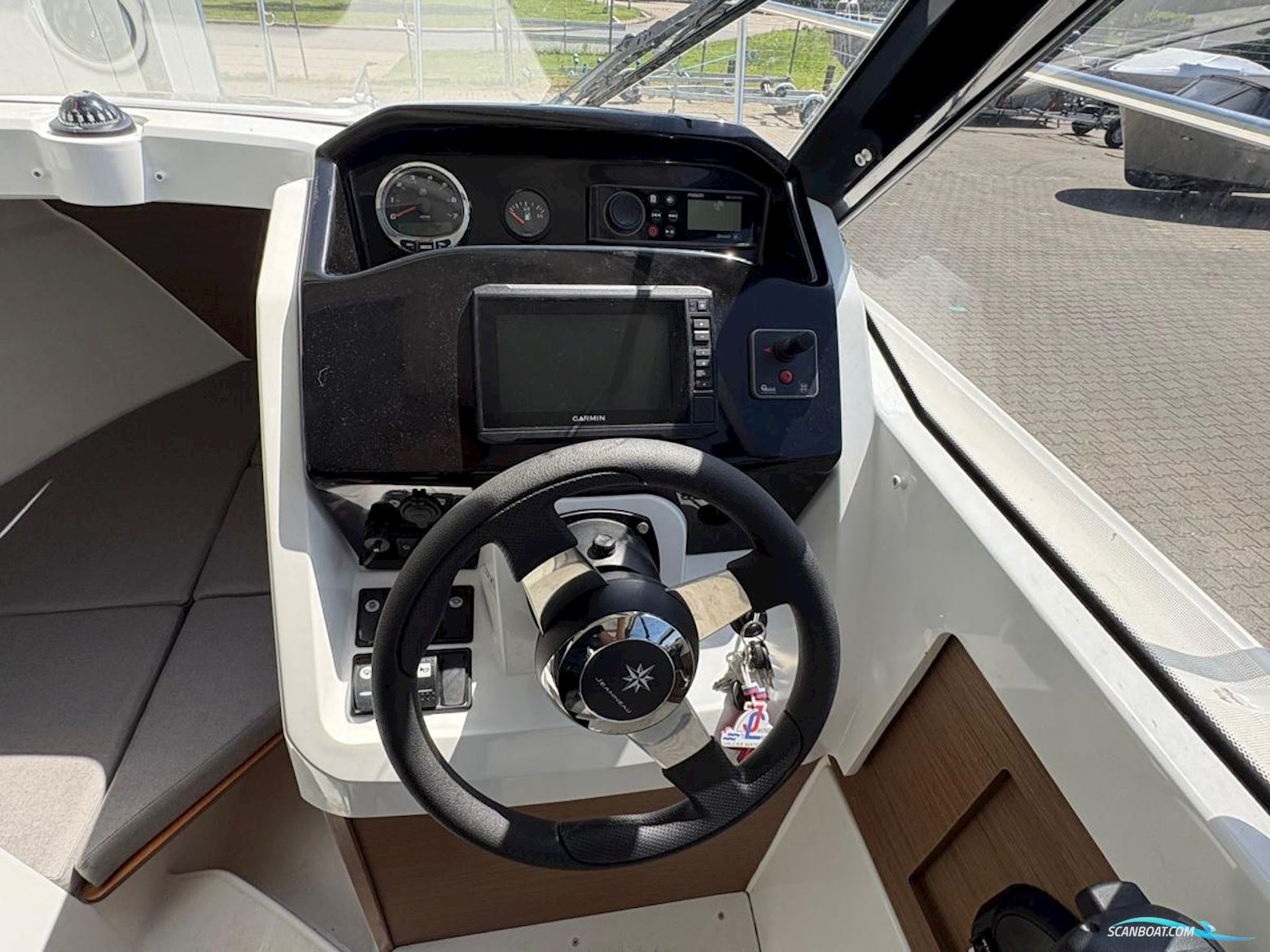 Jeanneau Merry Fisher 695