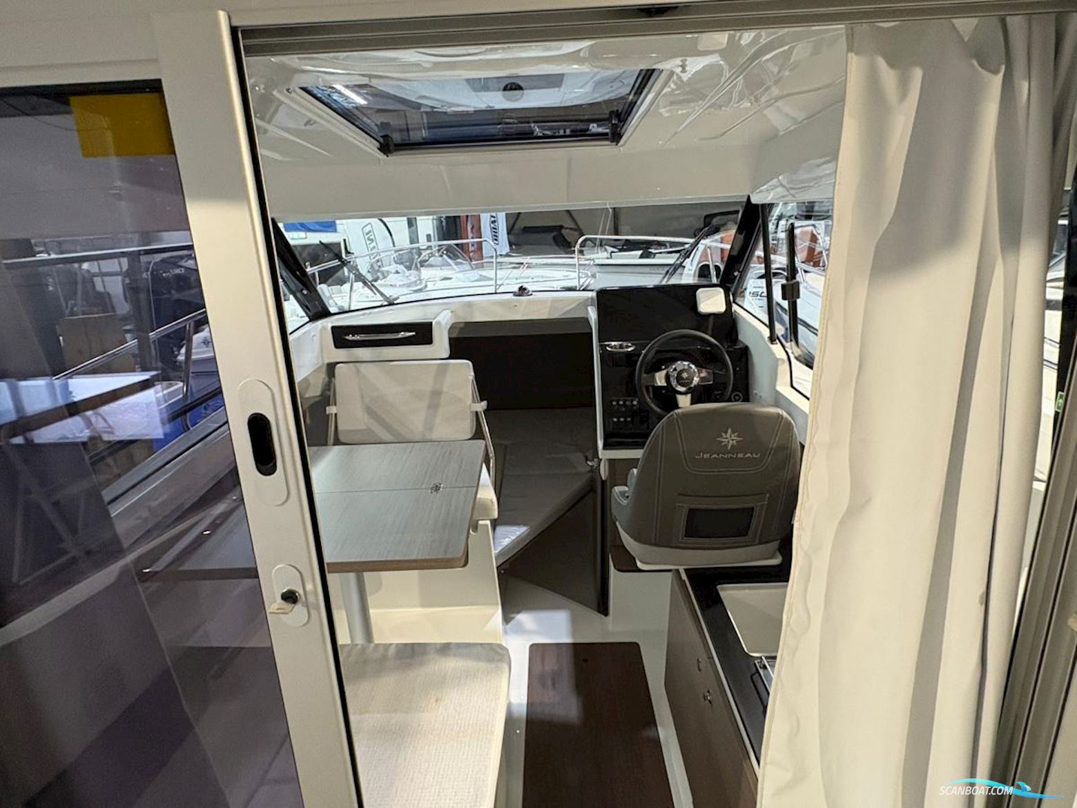 Jeanneau Merry Fisher 695 Serie 2. Dit Schip is Aanwezig op de Suzuki Stand Van Hiswa te Water 2026.