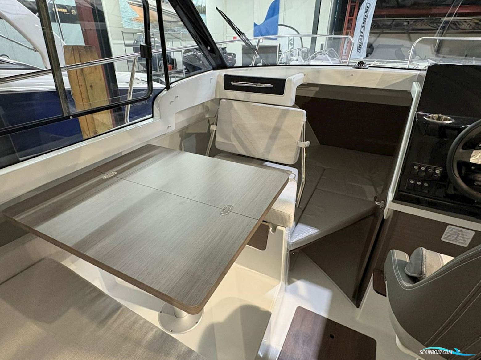 Jeanneau Merry Fisher 695 Serie 2. Dit Schip is Aanwezig op de Suzuki Stand Van Hiswa te Water 2026.