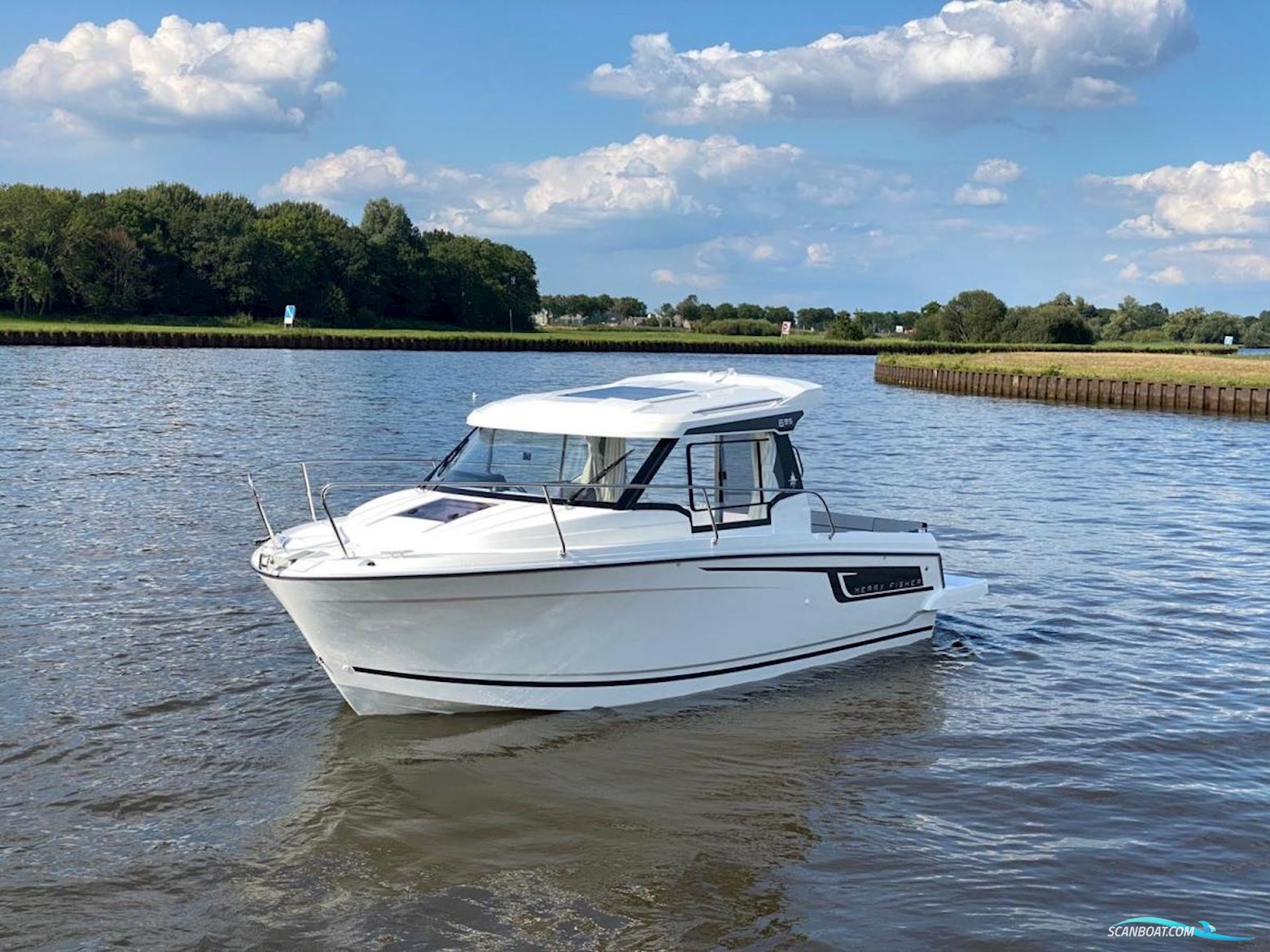Jeanneau Merry Fisher 695 Serie 2. Dit Schip is Aanwezig op de Suzuki Stand Van Hiswa te Water 2026.