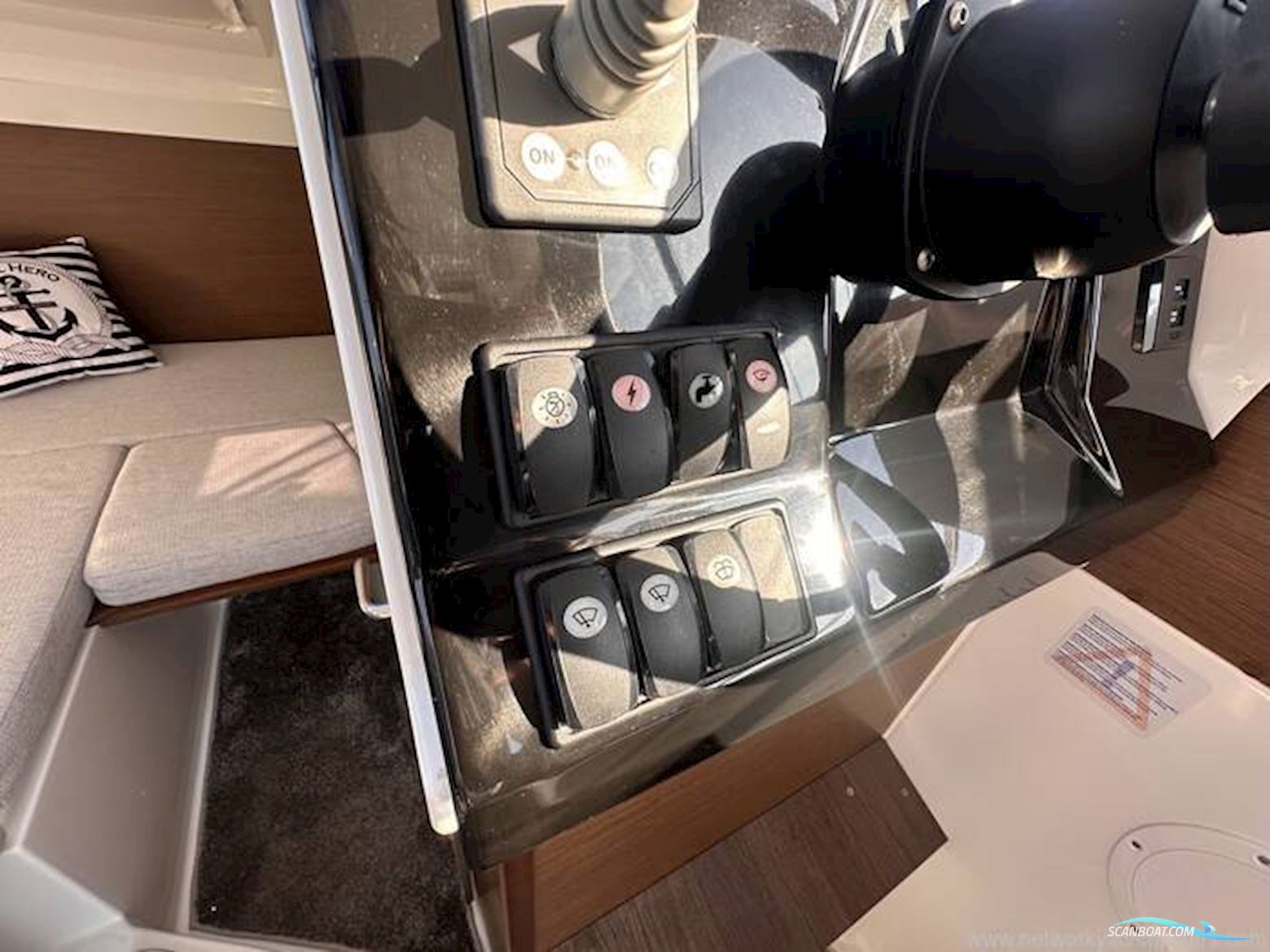 Jeanneau Merry Fisher 695 Series 2