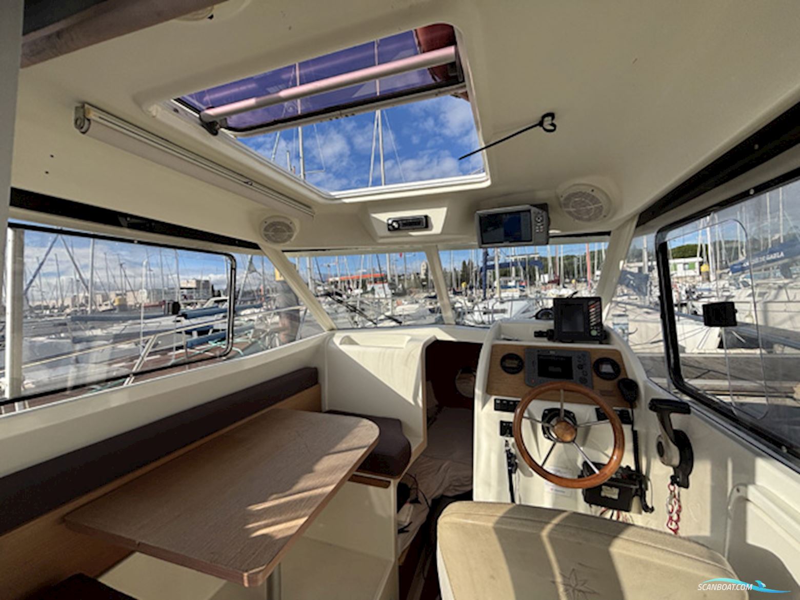 Jeanneau Merry Fisher 725