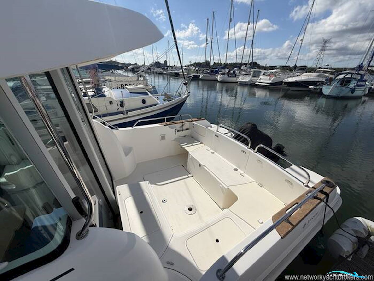 Jeanneau Merry Fisher 725