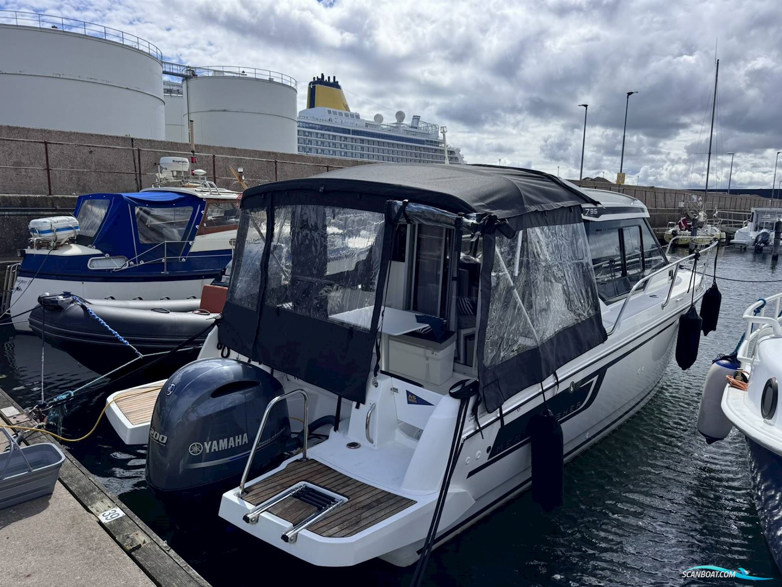 Jeanneau Merry Fisher 795 - 200 HK Yamaha/Udstyr