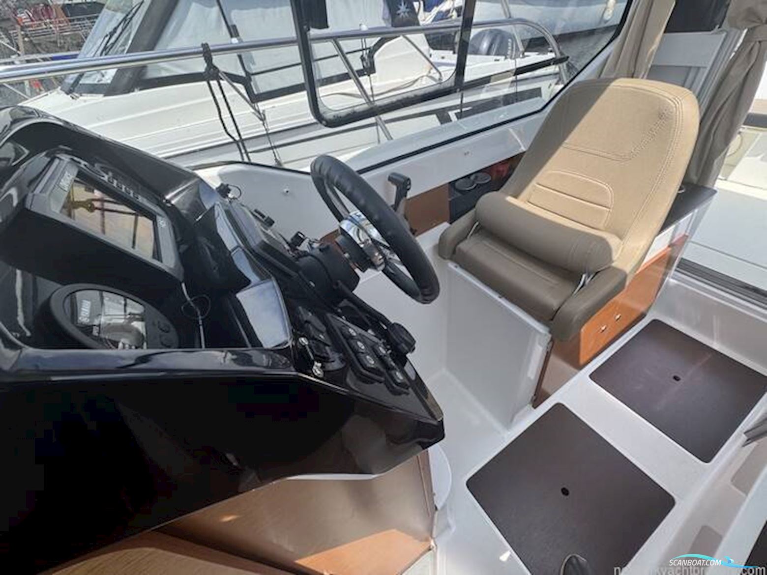 Jeanneau Merry Fisher 795