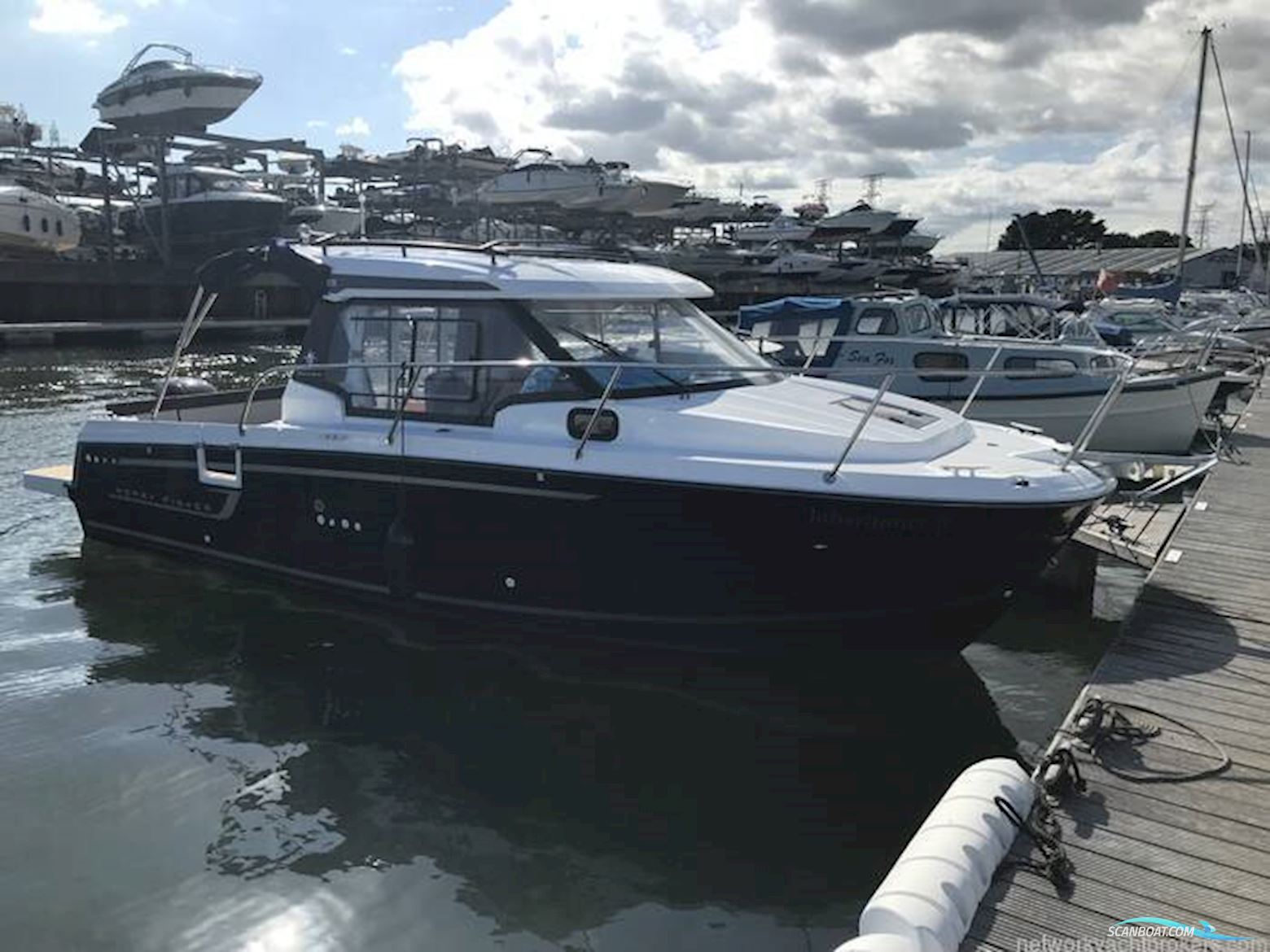 Jeanneau Merry Fisher 795