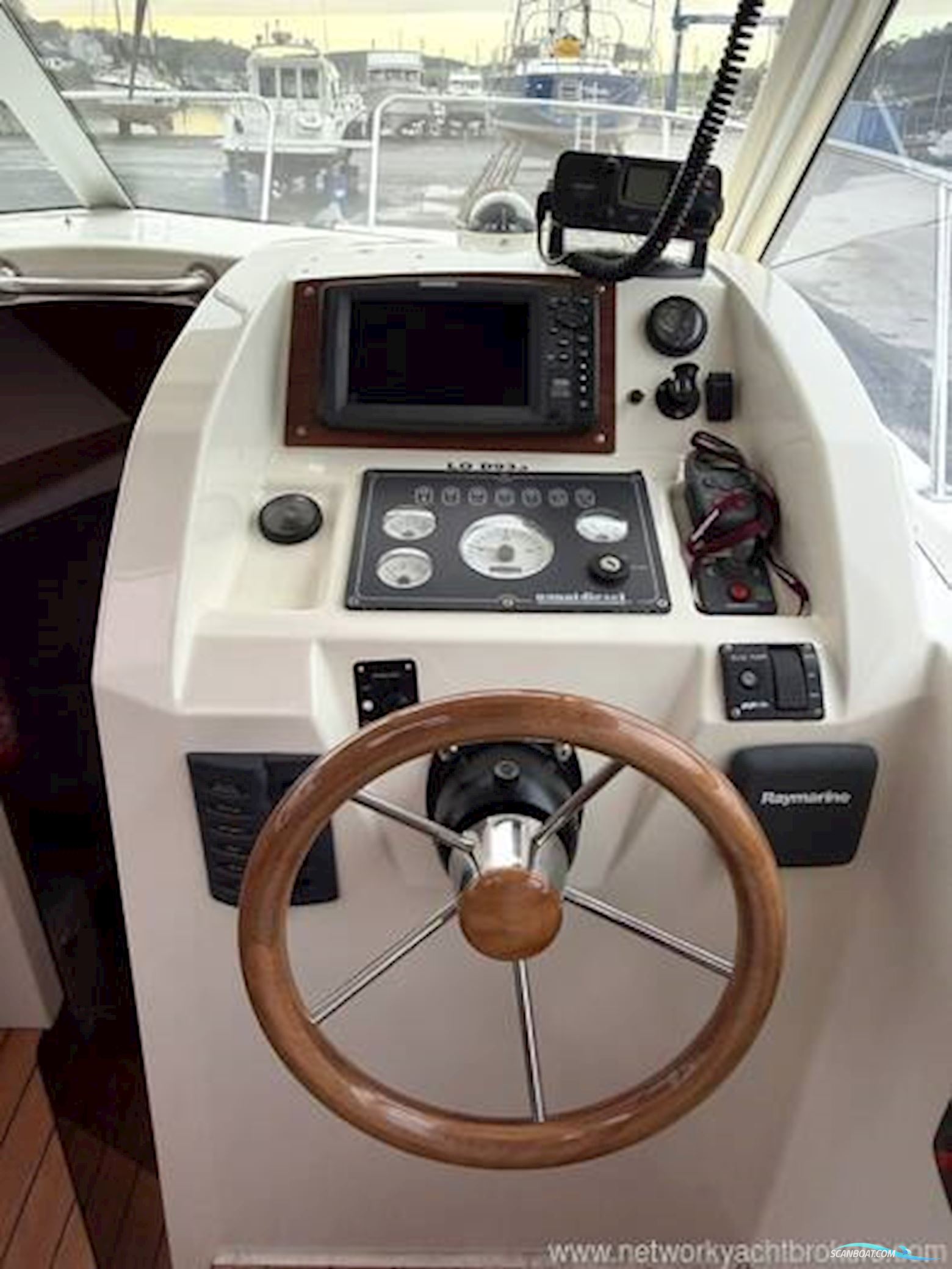 Jeanneau Merry Fisher 815