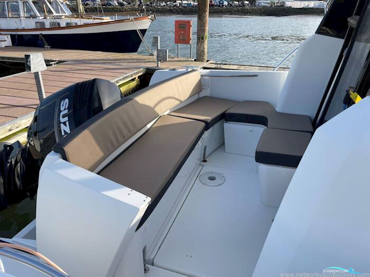 Jeanneau Merry Fisher 855