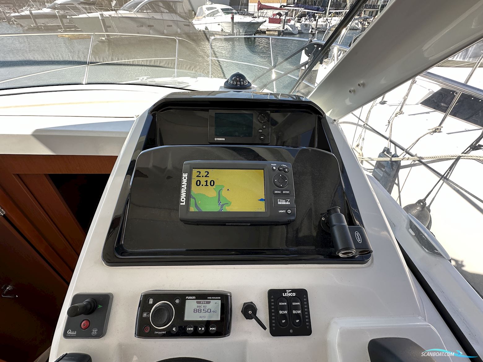 Jeanneau Merry Fisher 855