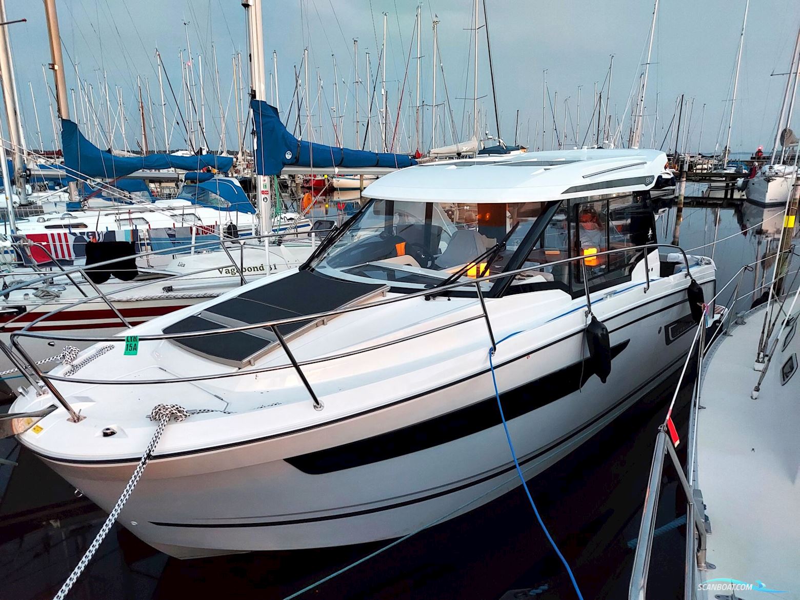 Jeanneau Merry Fisher 895 –