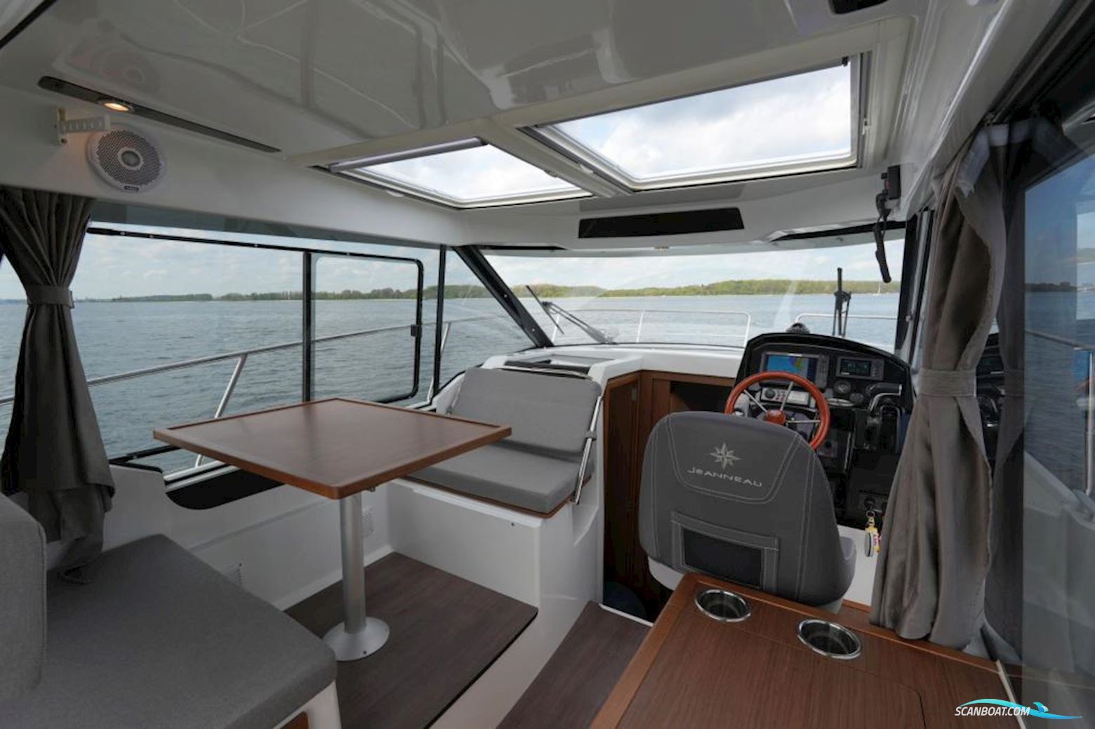 Jeanneau Merry Fisher 895