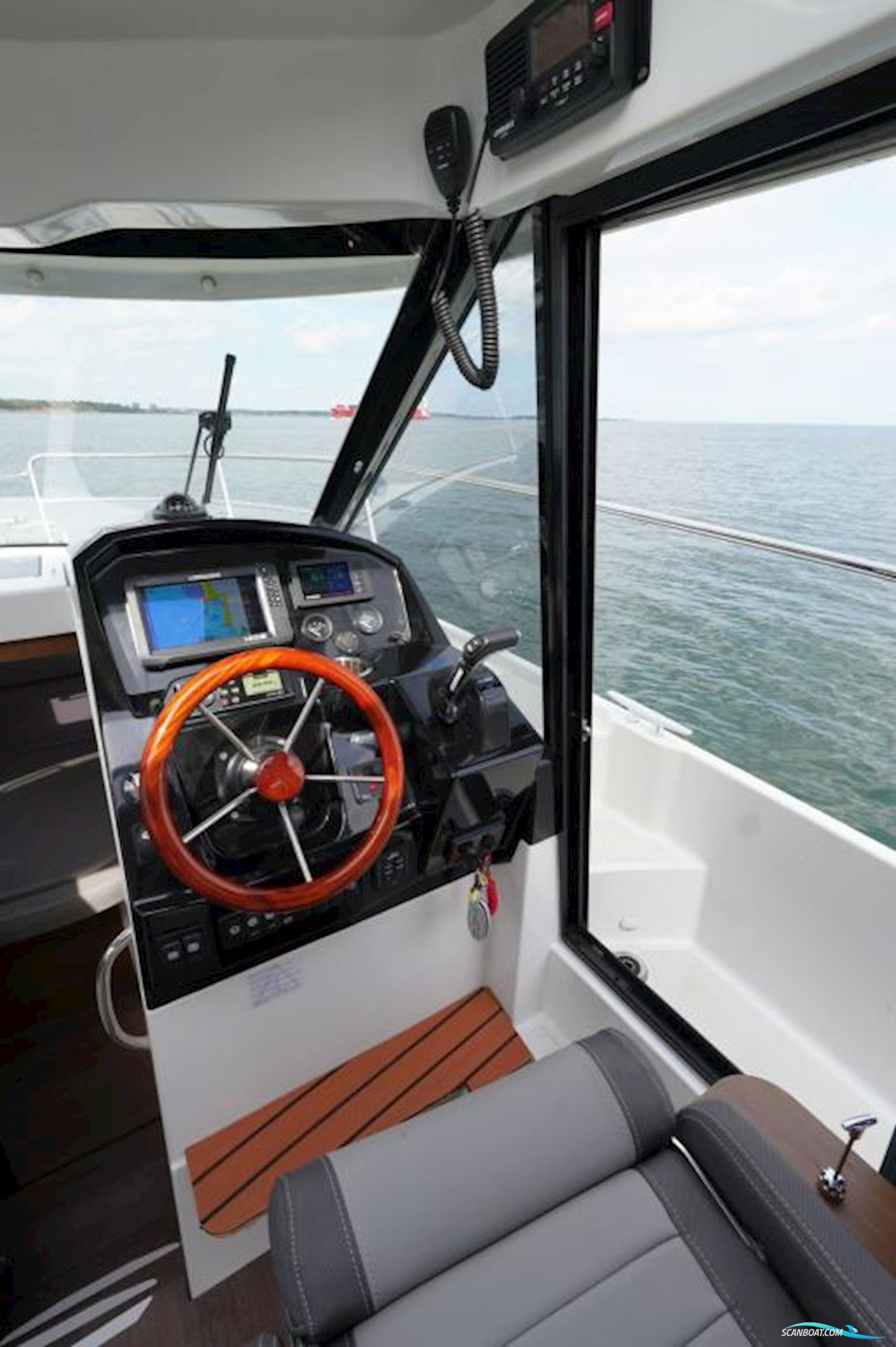 Jeanneau Merry Fisher 895