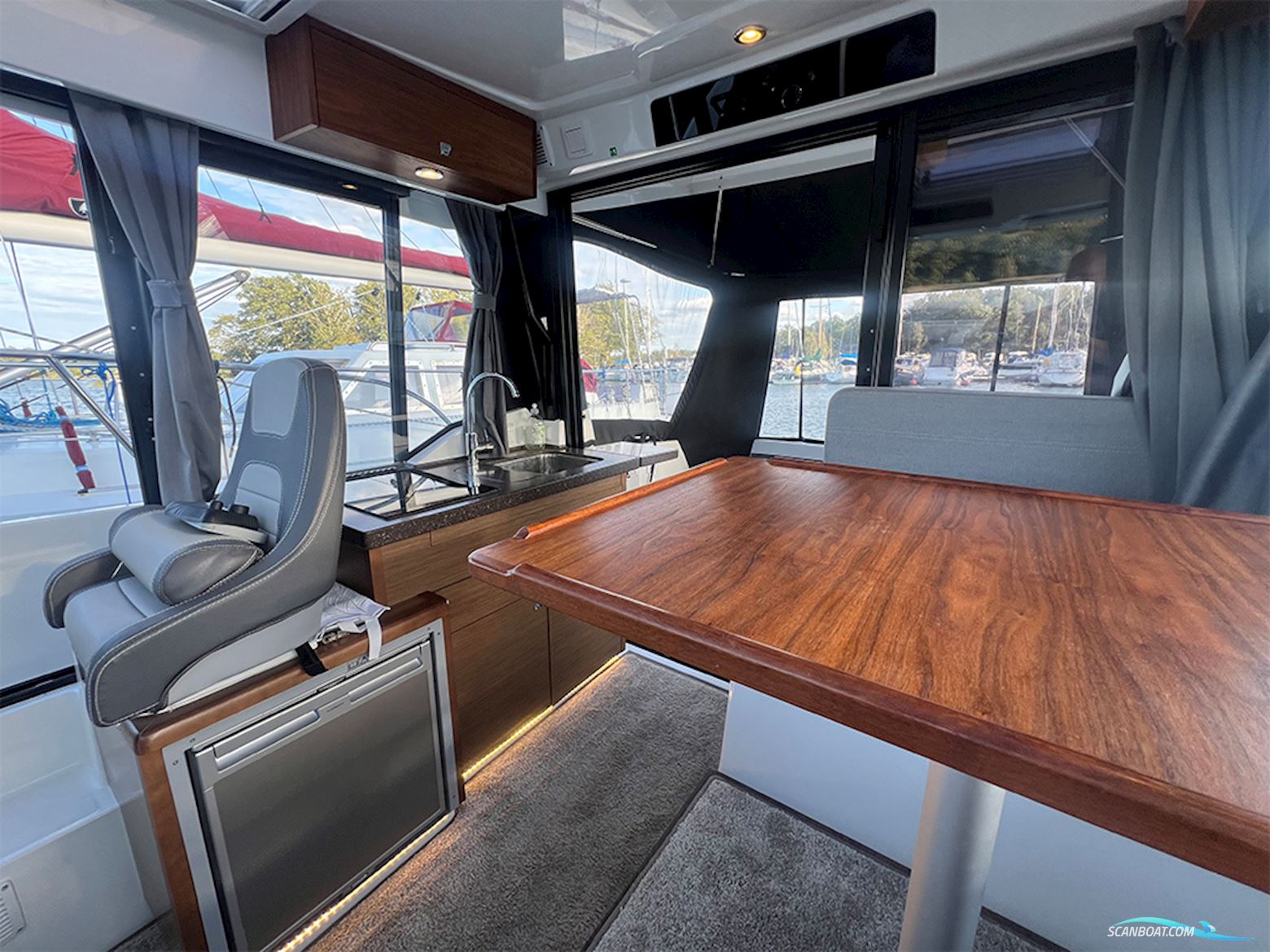 Jeanneau Merry Fisher 895